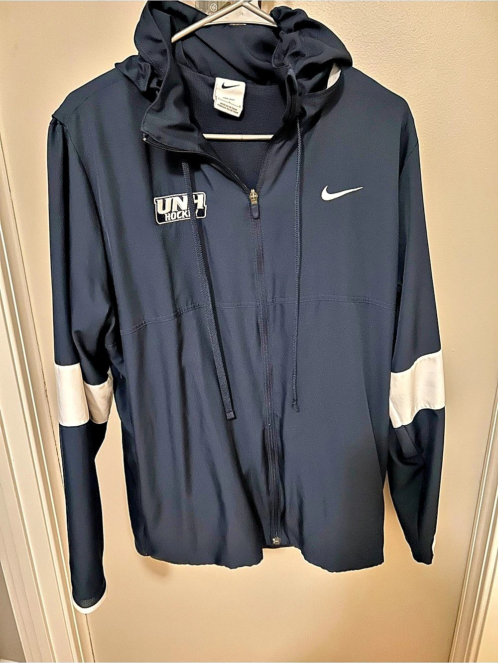 Nike athletic jacket in navy blue with navy pants Nike pants